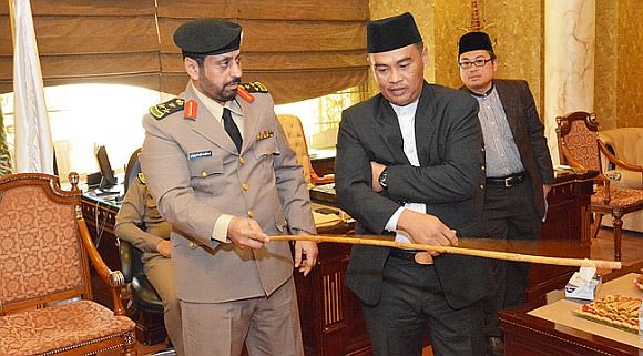 Prison Centre Director briefs the Brunei delegation