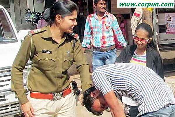 Virat Dhoni being spanked