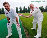 Mayoral candidates with cricket bats 1: CLICK TO ENLARGE